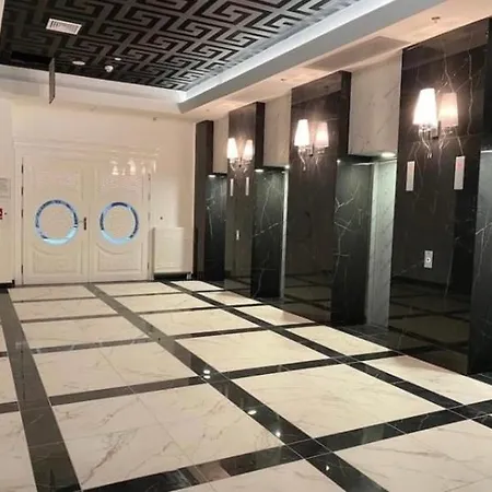 Hanza Tower Studio Deluxe With Pool & Jacuzi & Sauna Appartamento